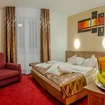 Wellness Hluboky Dvur Hotel 3*