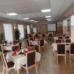 Hotel Wellness Hluboky Dvur 3*