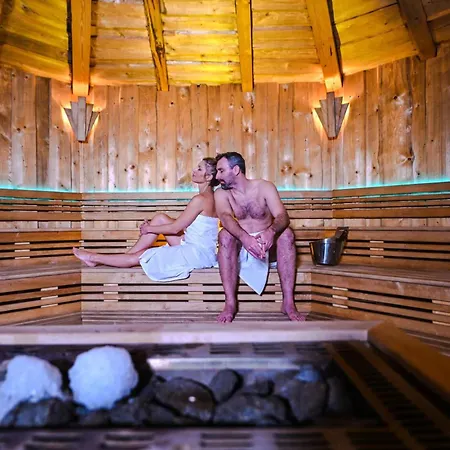 Wellness Hluboky Dvur Hotel
