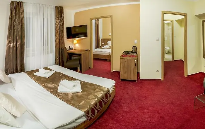 Hotel Wellness Hluboky Dvur 3*